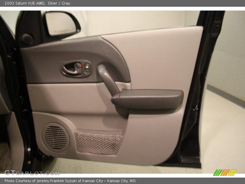 Silver / Gray 2003 Saturn VUE AWD