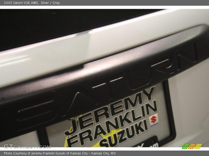 Silver / Gray 2003 Saturn VUE AWD