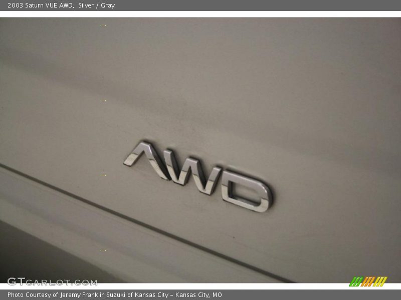 Silver / Gray 2003 Saturn VUE AWD