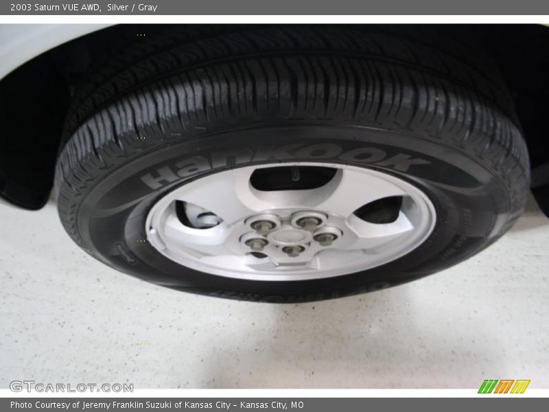 Silver / Gray 2003 Saturn VUE AWD