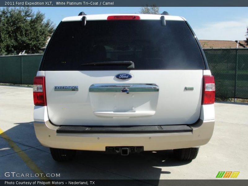 White Platinum Tri-Coat / Camel 2011 Ford Expedition XLT