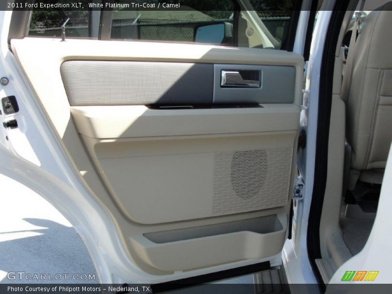 White Platinum Tri-Coat / Camel 2011 Ford Expedition XLT