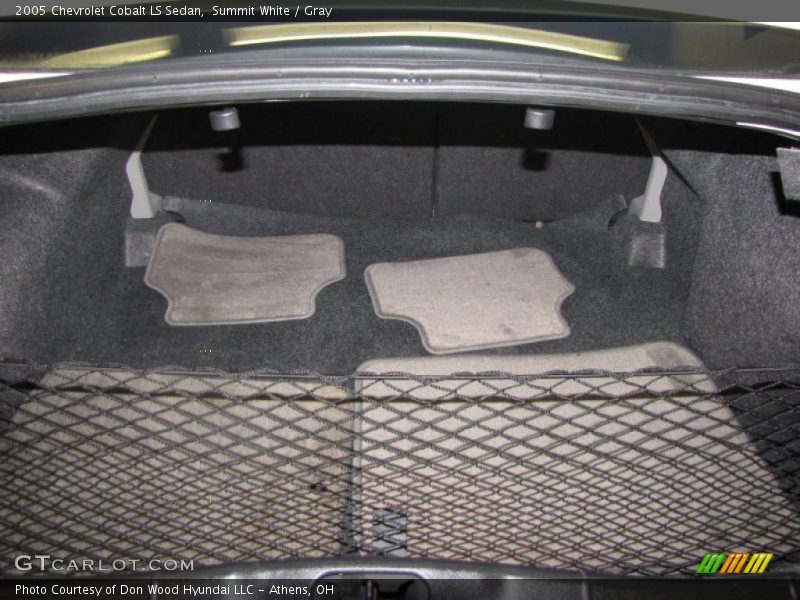 Summit White / Gray 2005 Chevrolet Cobalt LS Sedan