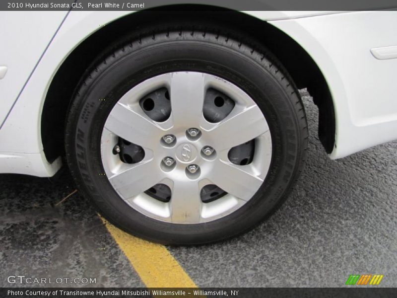 Pearl White / Camel 2010 Hyundai Sonata GLS