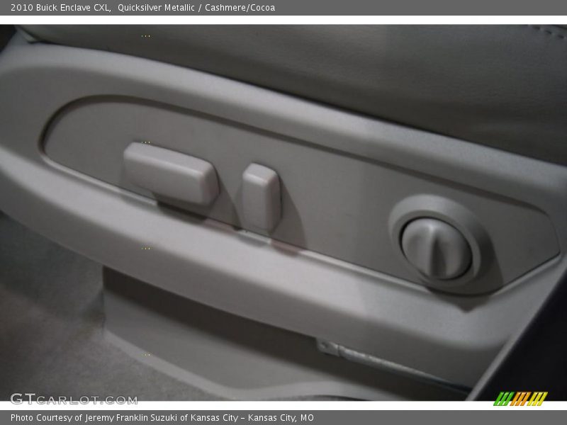 Quicksilver Metallic / Cashmere/Cocoa 2010 Buick Enclave CXL