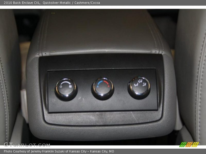 Quicksilver Metallic / Cashmere/Cocoa 2010 Buick Enclave CXL