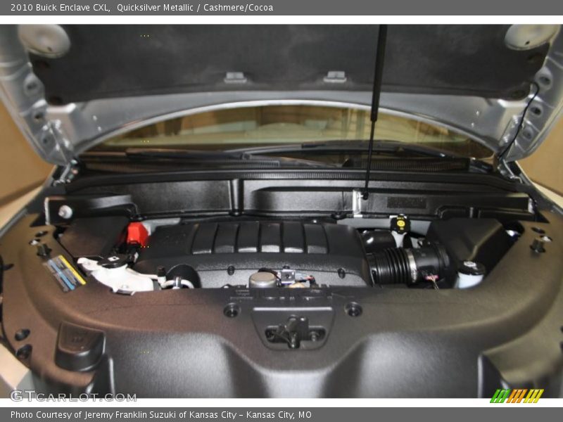 Quicksilver Metallic / Cashmere/Cocoa 2010 Buick Enclave CXL