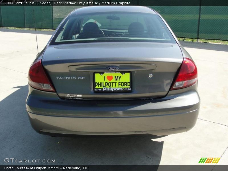 Dark Shadow Grey Metallic / Medium Graphite 2004 Ford Taurus SE Sedan