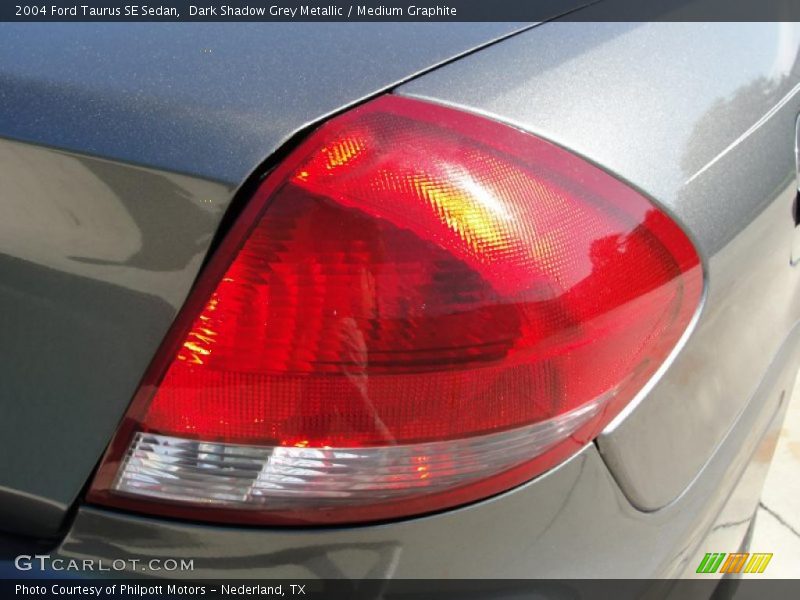 Dark Shadow Grey Metallic / Medium Graphite 2004 Ford Taurus SE Sedan