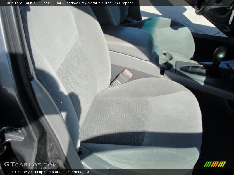 Dark Shadow Grey Metallic / Medium Graphite 2004 Ford Taurus SE Sedan