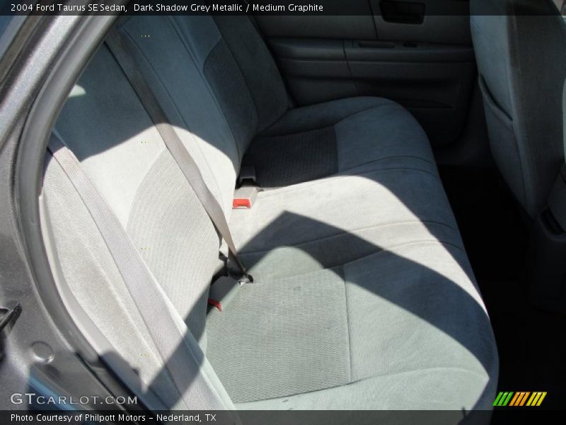 Dark Shadow Grey Metallic / Medium Graphite 2004 Ford Taurus SE Sedan