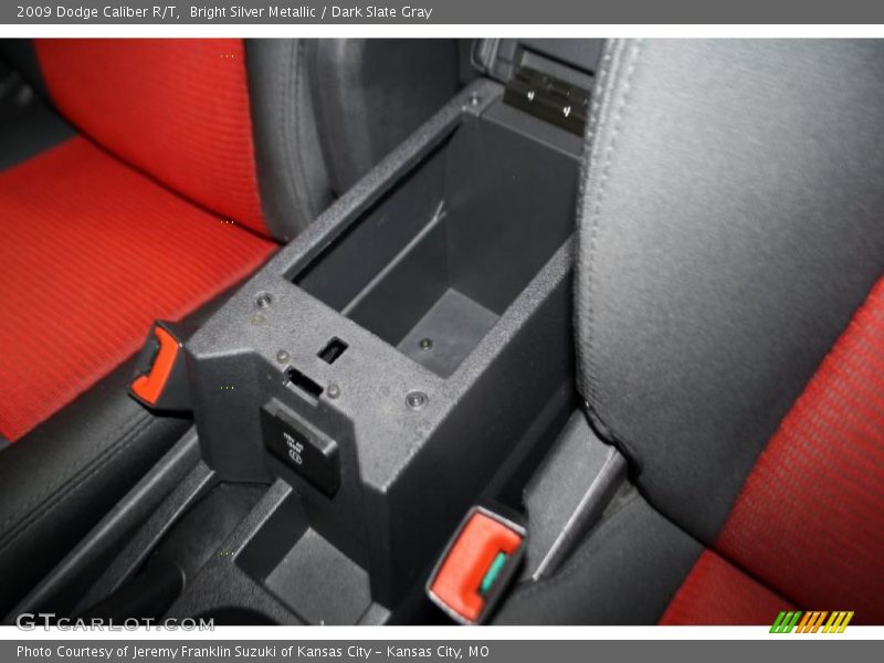 Bright Silver Metallic / Dark Slate Gray 2009 Dodge Caliber R/T
