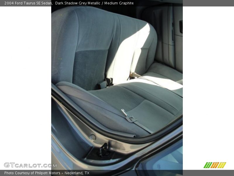 Dark Shadow Grey Metallic / Medium Graphite 2004 Ford Taurus SE Sedan