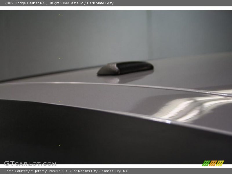 Bright Silver Metallic / Dark Slate Gray 2009 Dodge Caliber R/T