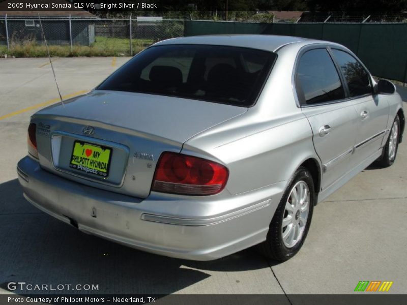Bright Silver / Black 2005 Hyundai Sonata GLS V6
