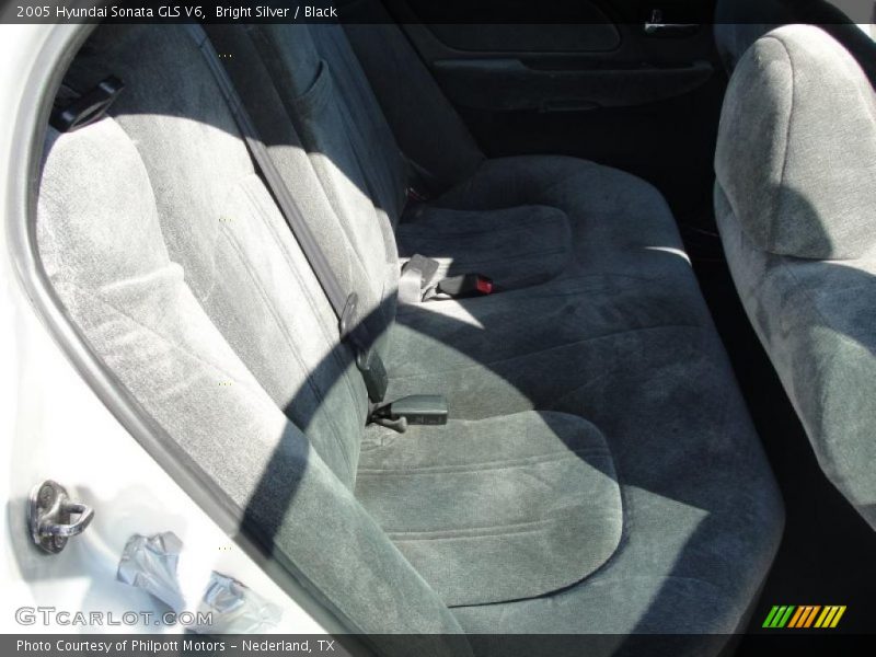 Bright Silver / Black 2005 Hyundai Sonata GLS V6