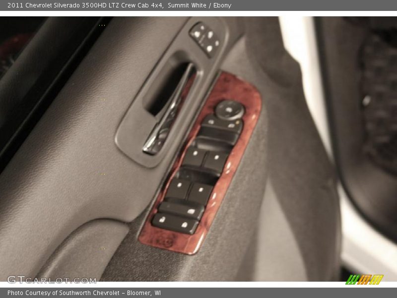 Summit White / Ebony 2011 Chevrolet Silverado 3500HD LTZ Crew Cab 4x4