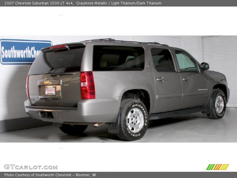 Graystone Metallic / Light Titanium/Dark Titanium 2007 Chevrolet Suburban 1500 LT 4x4