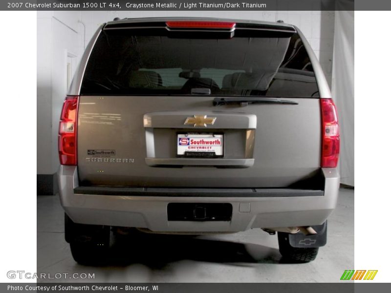 Graystone Metallic / Light Titanium/Dark Titanium 2007 Chevrolet Suburban 1500 LT 4x4