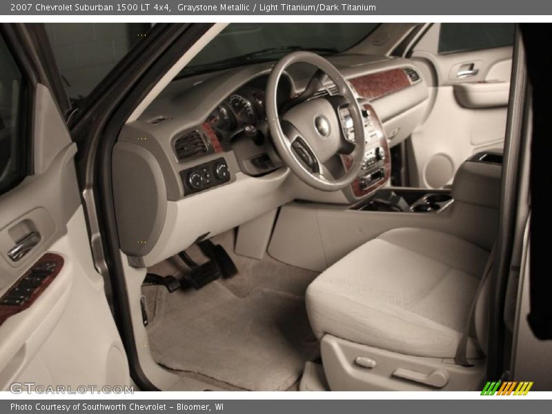 Graystone Metallic / Light Titanium/Dark Titanium 2007 Chevrolet Suburban 1500 LT 4x4