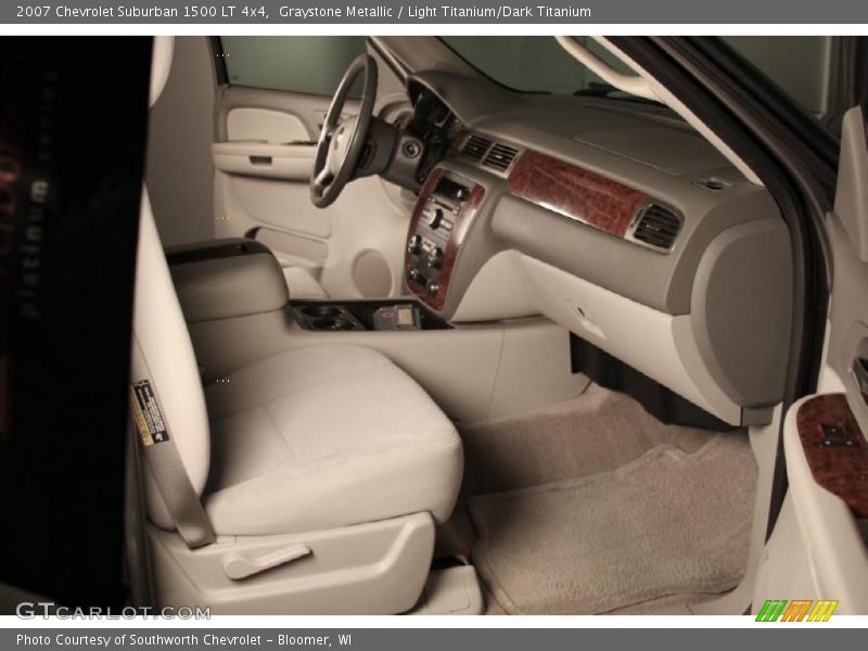 Graystone Metallic / Light Titanium/Dark Titanium 2007 Chevrolet Suburban 1500 LT 4x4