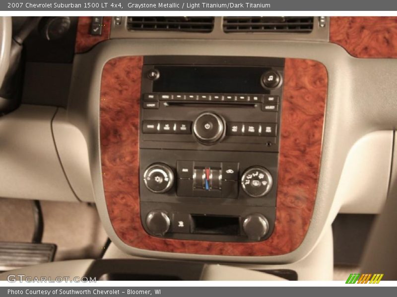 Graystone Metallic / Light Titanium/Dark Titanium 2007 Chevrolet Suburban 1500 LT 4x4