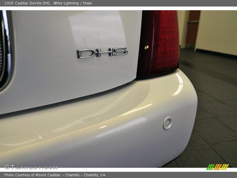 White Lightning / Shale 2005 Cadillac DeVille DHS