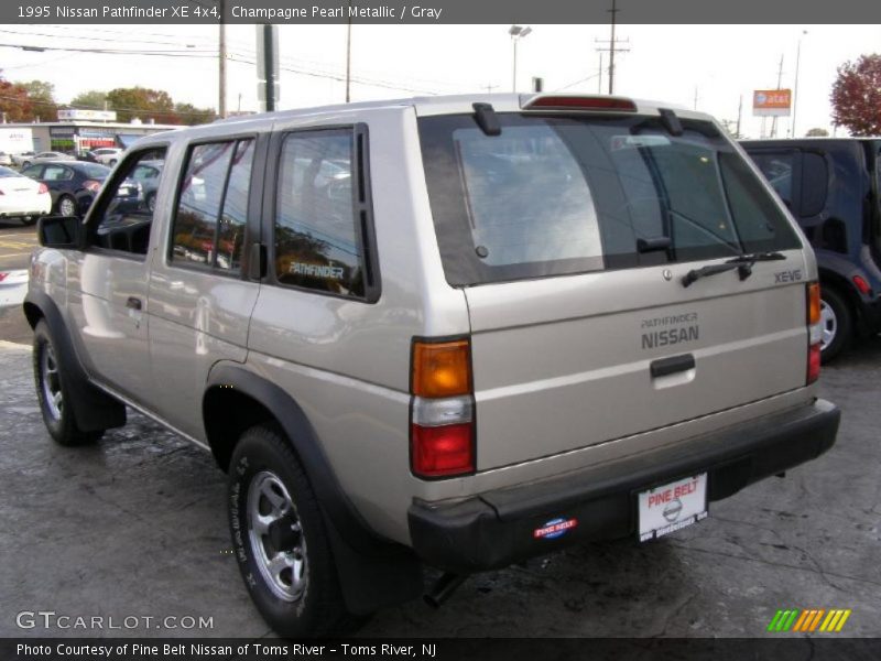 Champagne Pearl Metallic / Gray 1995 Nissan Pathfinder XE 4x4