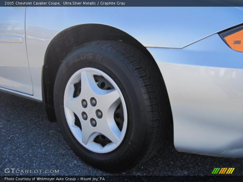 Ultra Silver Metallic / Graphite Gray 2005 Chevrolet Cavalier Coupe
