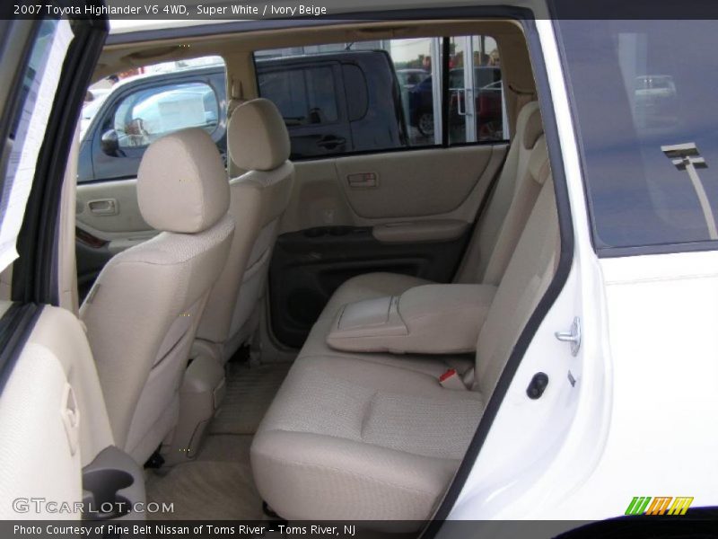 Super White / Ivory Beige 2007 Toyota Highlander V6 4WD