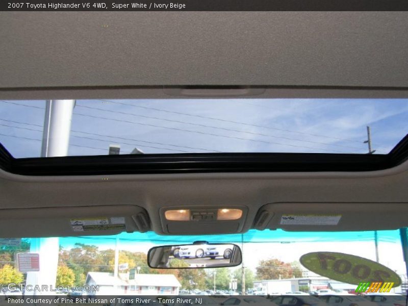 Super White / Ivory Beige 2007 Toyota Highlander V6 4WD