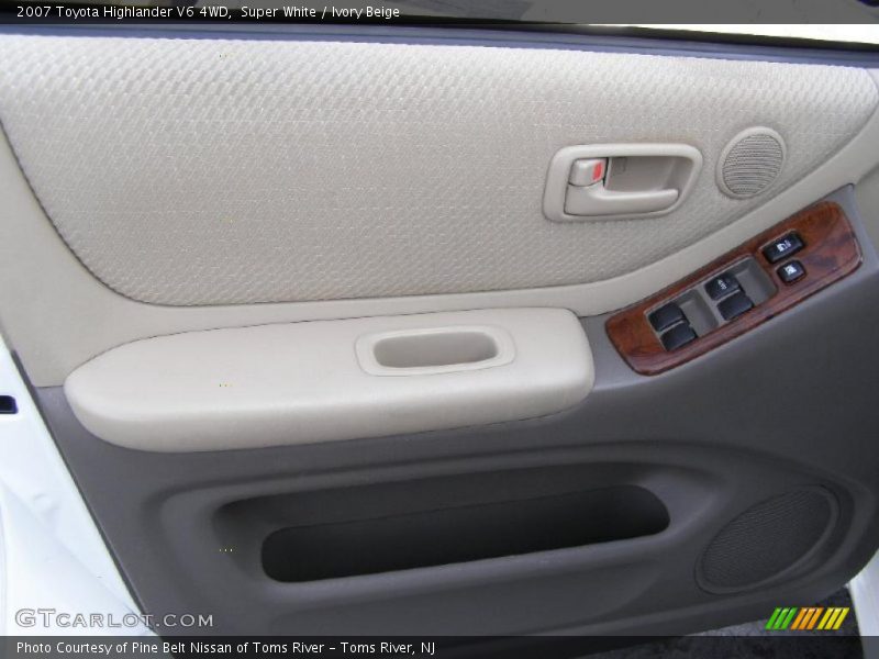 Super White / Ivory Beige 2007 Toyota Highlander V6 4WD