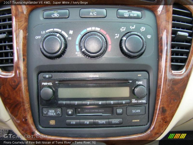 Super White / Ivory Beige 2007 Toyota Highlander V6 4WD