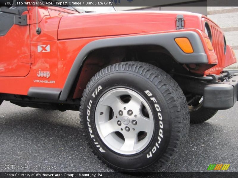 Impact Orange / Dark Slate Gray 2005 Jeep Wrangler SE 4x4