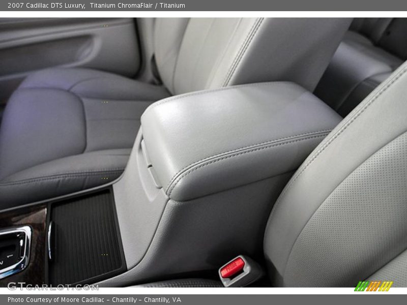 Titanium ChromaFlair / Titanium 2007 Cadillac DTS Luxury