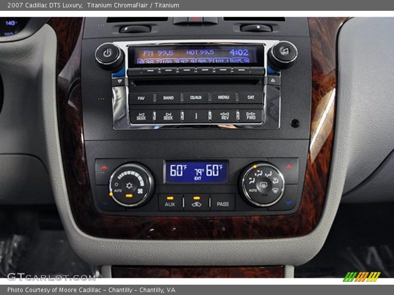 Titanium ChromaFlair / Titanium 2007 Cadillac DTS Luxury