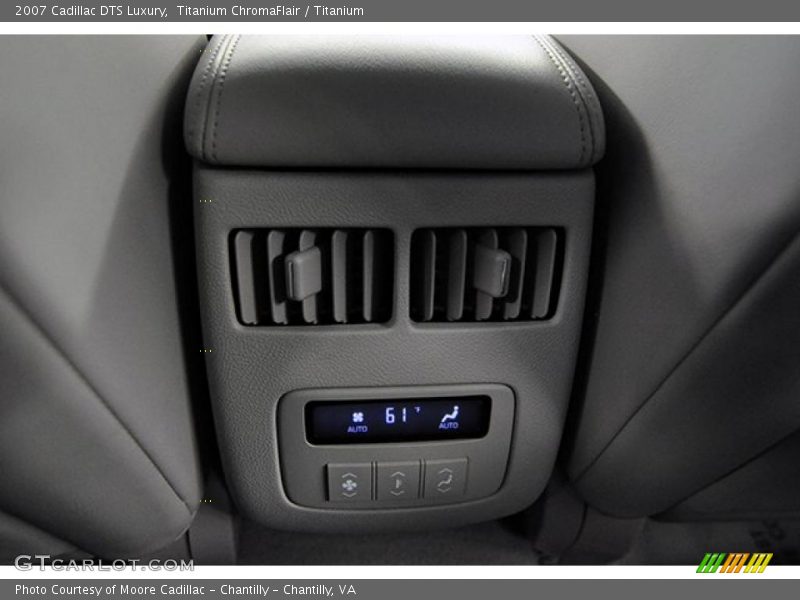 Titanium ChromaFlair / Titanium 2007 Cadillac DTS Luxury