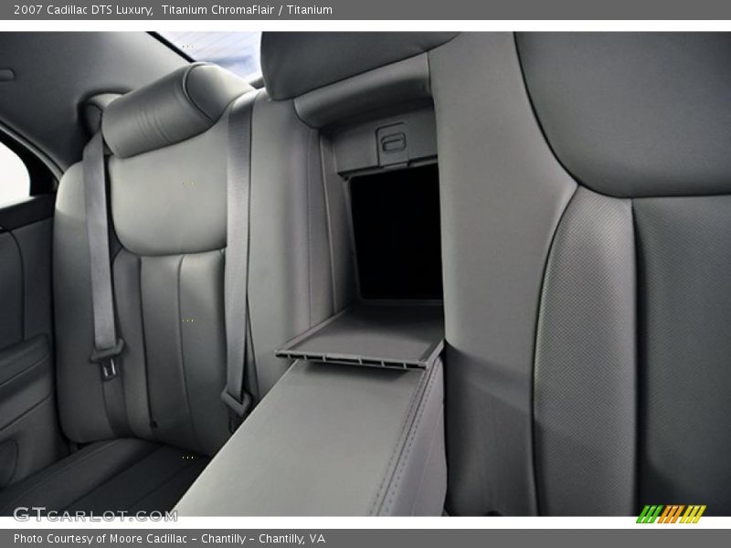 Titanium ChromaFlair / Titanium 2007 Cadillac DTS Luxury