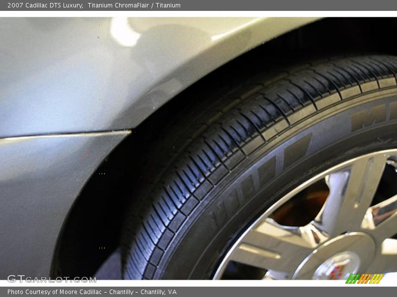 Titanium ChromaFlair / Titanium 2007 Cadillac DTS Luxury