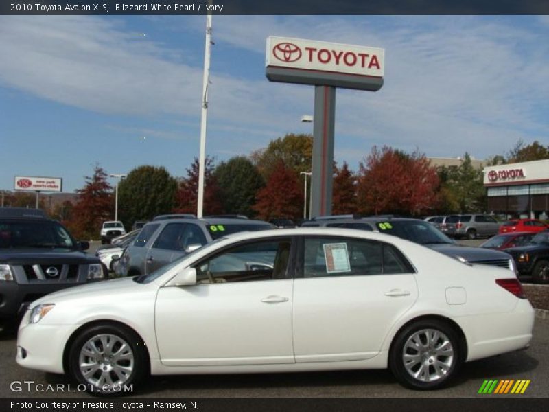 Blizzard White Pearl / Ivory 2010 Toyota Avalon XLS