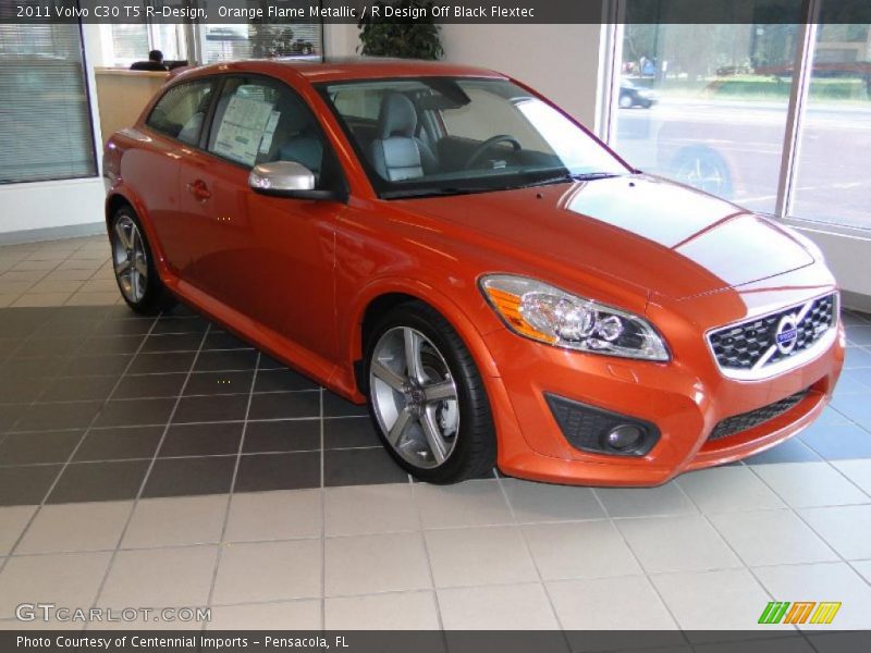 Front 3/4 View of 2011 C30 T5 R-Design