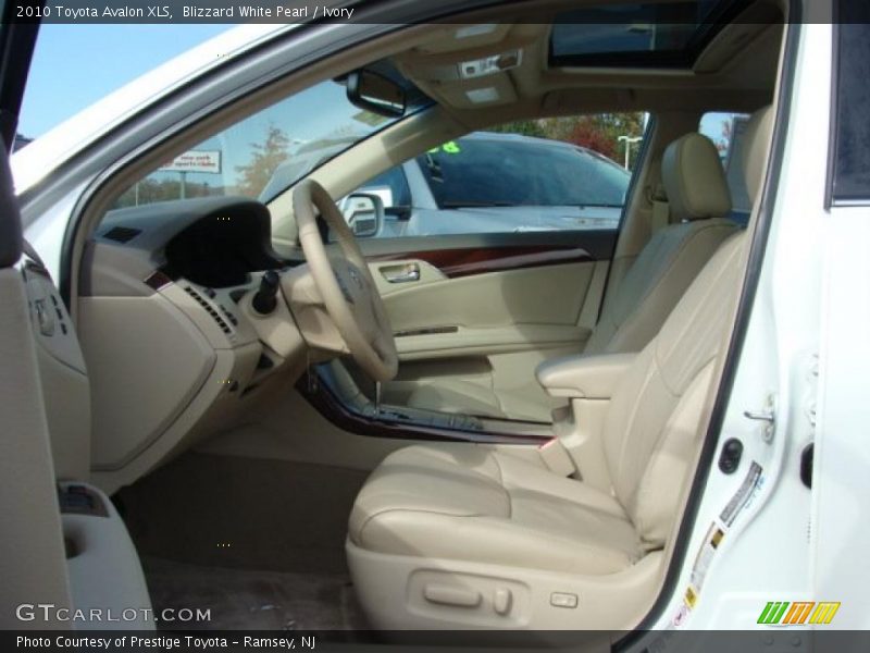 Blizzard White Pearl / Ivory 2010 Toyota Avalon XLS