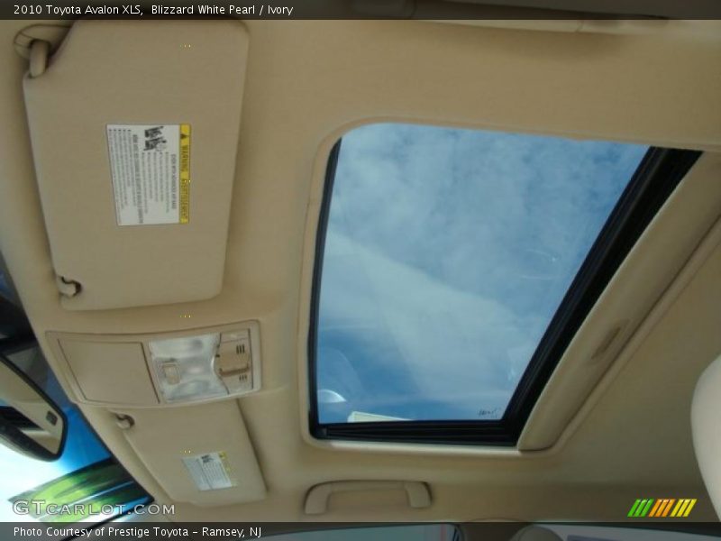 Blizzard White Pearl / Ivory 2010 Toyota Avalon XLS