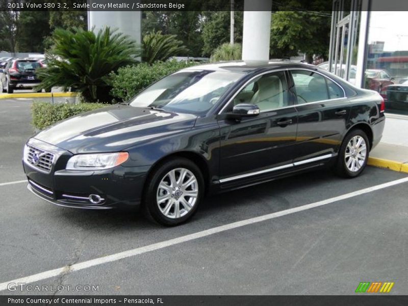 Front 3/4 View of 2011 S80 3.2