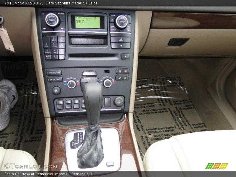 Controls of 2011 XC90 3.2