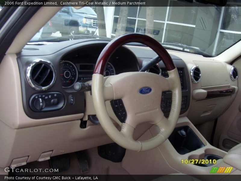 Dashboard of 2006 Expedition Limited