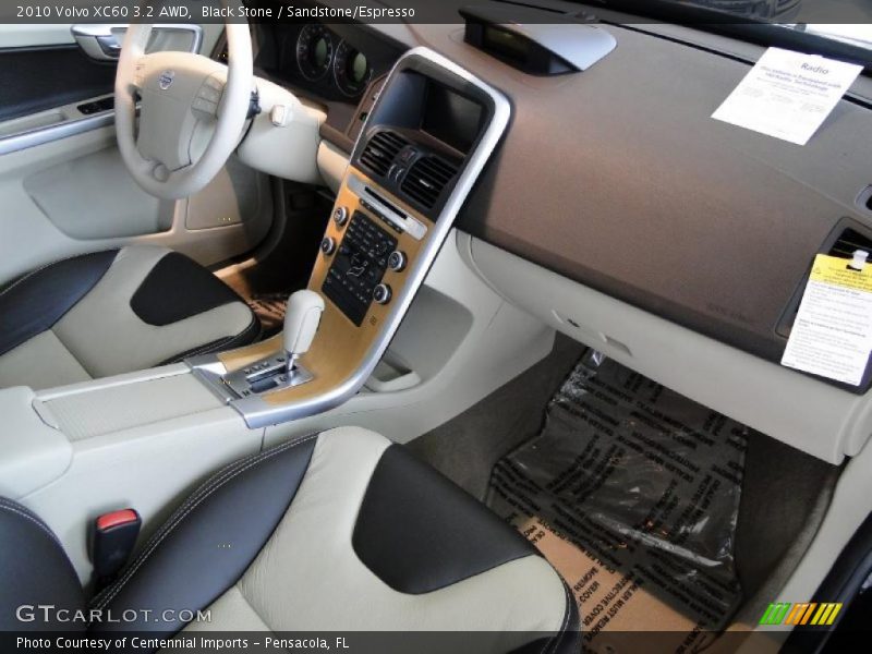  2010 XC60 3.2 AWD Sandstone/Espresso Interior