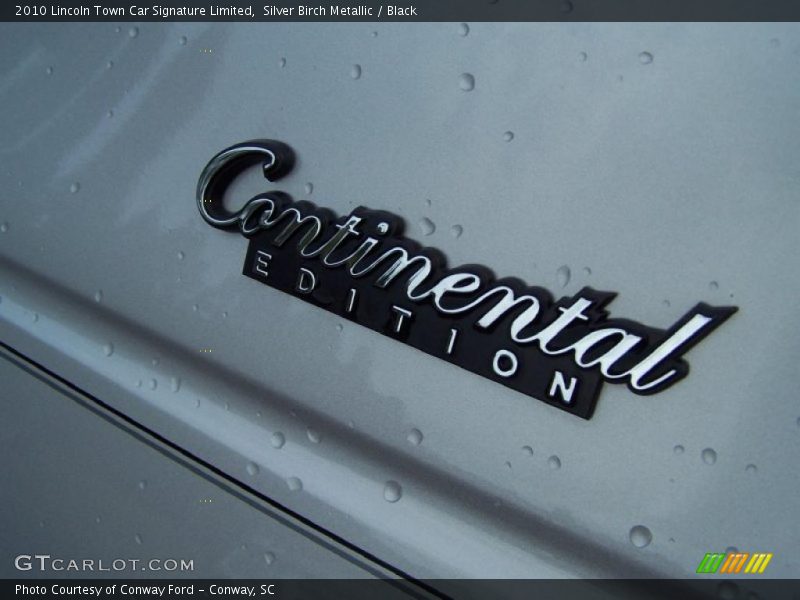 Silver Birch Metallic / Black 2010 Lincoln Town Car Signature Limited