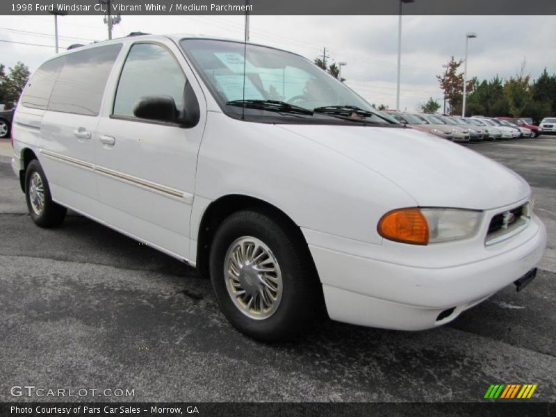 Vibrant White / Medium Parchment 1998 Ford Windstar GL