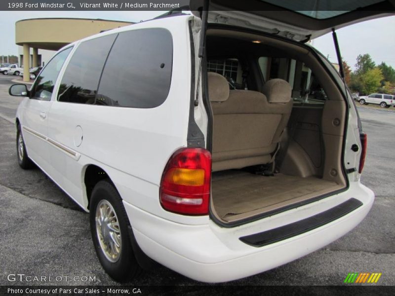 Vibrant White / Medium Parchment 1998 Ford Windstar GL